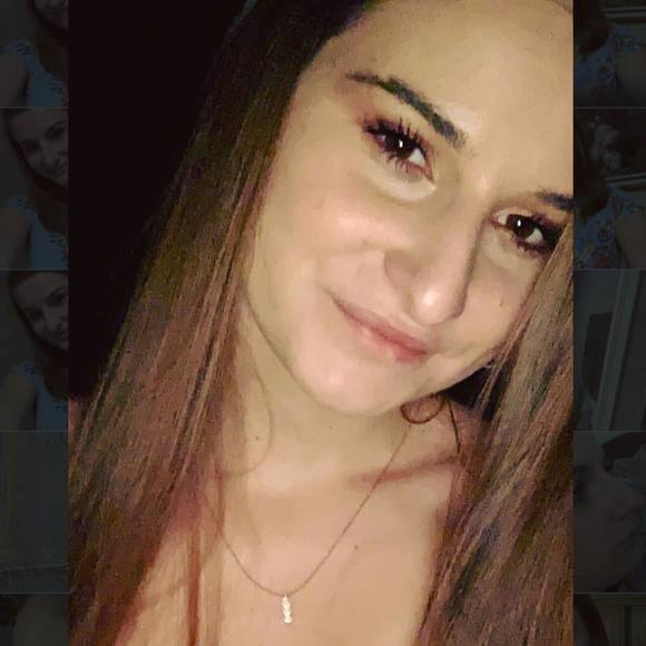 Meet your Posher, Lauren - Picture 1 of 1